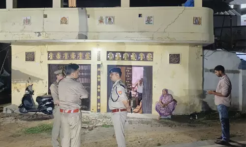 കട നൽകിയില്ല, ചേട്ടന് സ്വത്ത് പോകുമെന്ന് പേടി; യു.പിയിൽ പിഞ്ചു കുഞ്ഞടക്കം മൂന്ന് പേരെ വെട്ടിക്കൊലപ്പെടുത്തി പതിനേഴുകാരൻ