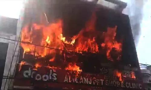 മരണത്തീയിൽനിന്ന് രക്ഷതേടി കുട്ടികൾ കെ​ട്ടി​ട​ത്തി​ൽ​നി​ന്ന് ചാടി; മ​രി​ച്ച​വ​രി​ൽ ഭൂ​രി​ഭാ​ഗ​വും ആ​നി​മേ​ഷ​ൻ വി​ദ്യാ​ർ​ഥി​ക​ൾ