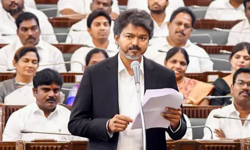 ‘നടന്റെ പാർട്ടി’ എന്ന് പരിഹസിച്ചവർക്കറിയില്ല, ജന ഹൃദയത്തിൽ ഇടംപിടിക്കാൻ ഞങ്ങൾ എത്രമാത്രം കഷ്ടപ്പെട്ടുവെന്ന്- നിയമസഭയിൽ കന്നി പ്രസംഗവുമായി വിജയ്