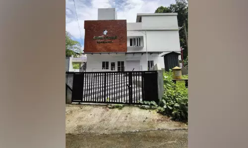 ഉദ്ഘാടനം പൊടിപൊടിച്ചു; മുണ്ടക്കയത്തെ സബ്ട്രഷറി ഇപ്പോഴും   ദുരിതമുറിയിൽതന്നെ...
