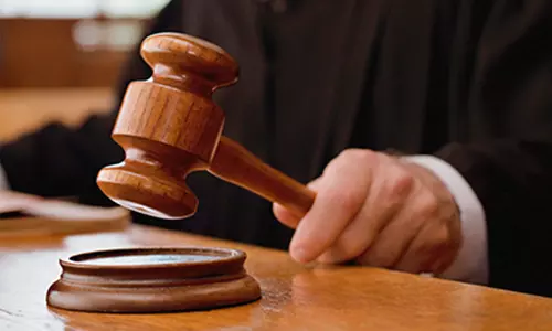 ലൈസൻസില്ലാതെ കച്ചവടം നടത്തി: വിദേശിയുടെ നാടുകടത്തൽ ഉത്തരവ് റദ്ദാക്കി കോടതി