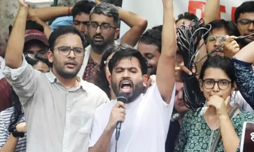 ഈ കുട്ടികളെ ഭരണകൂടം ഭയക്കുന്നുണ്ട് ഈ കുട്ടികളെ ഭരണകൂടം ഭയക്കുന്നുണ്ട്