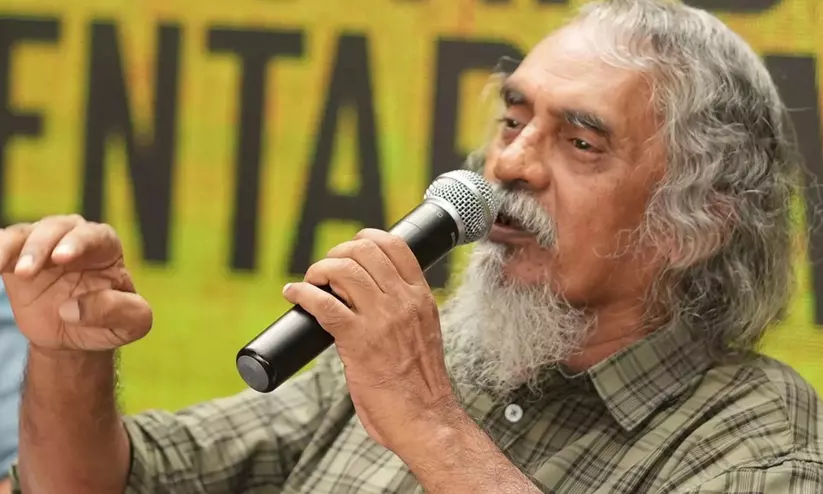 ‘ടിപ്പുസുൽത്താന്റെ പേര് ഒരു പട്ടിക്ക് വരുന്നതിൽ ചരിത്രമുണ്ടെന്ന്’ കെ.ഇ.എൻ -പ്രസംഗം വൈറൽ ‘ടിപ്പുസുൽത്താന്റെ പേര് ഒരു പട്ടിക്ക് വരുന്നതിൽ ചരിത്രമുണ്ടെന്ന്’ കെ.ഇ.എൻ -പ്രസംഗം വൈറൽ
