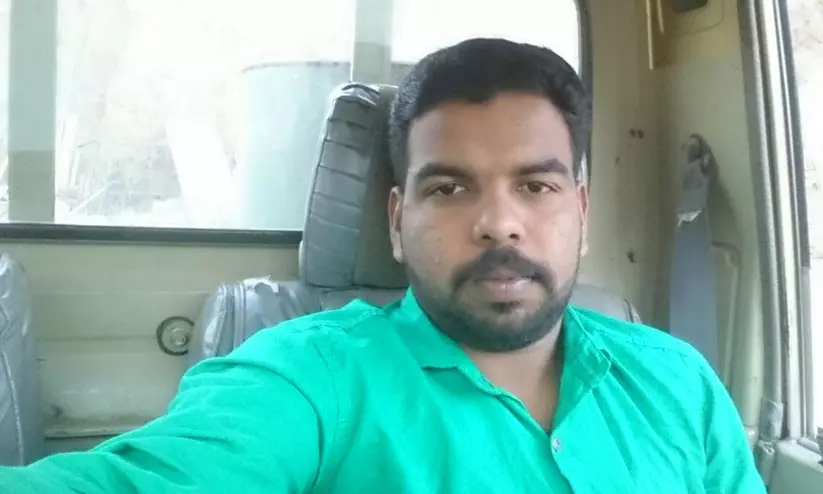 തിരുവനന്തപുരം സ്വദേശി ഹൃദയാഘാതം മൂലം അബഹയിൽ നിര്യാതനായി തിരുവനന്തപുരം സ്വദേശി ഹൃദയാഘാതം മൂലം അബഹയിൽ നിര്യാതനായി
