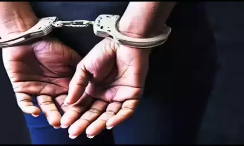 പൊതുമര്യാദ ഇല്ലായ്മ; വിദേശ വനിതകൾ അറസ്റ്റിൽ