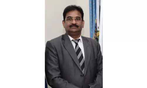 നാല് പതിറ്റാണ്ടിന്റെ അധ്യാപന ജീവിതം;  ഇന്ത്യൻ സ്‌കൂൾ പ്രിൻസിപ്പൽ   വി.ആർ. പളനിസ്വാമിക്ക് യാത്രയയപ്പ് ഇന്ന്