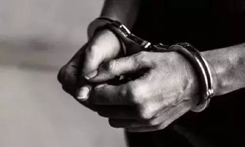 ജുഫൈറിൽ മയക്കുമരുന്ന് വേട്ട; അന്താരാഷ്ട്ര സംഘത്തിലെ രണ്ടുപേർ പിടിയിൽ ജുഫൈറിൽ മയക്കുമരുന്ന് വേട്ട; അന്താരാഷ്ട്ര സംഘത്തിലെ രണ്ടുപേർ പിടിയിൽ