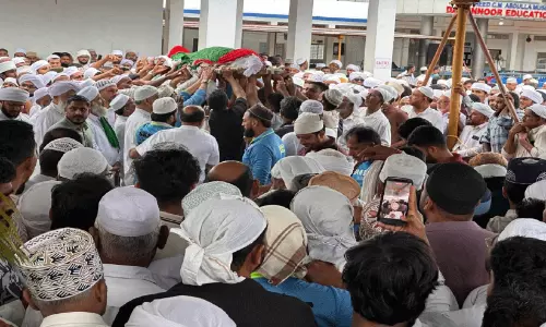 ത്വാഖ അഹമ്മദ് മുസ്‌ലിയാരുടെ മയ്യിത്ത് ഖബറടക്കി