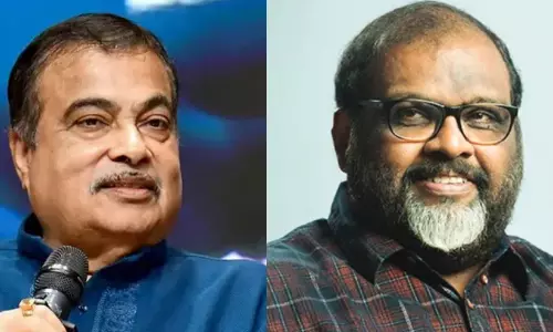 കേന്ദ്ര മന്ത്രി നിതിന്‍ ഗഡ്കരിയുമായി കൂടിക്കാഴ്ച നടത്തി സി.പി. ജോണ്‍, ഡ്രൈവിങ് അറിയില്ലെന്നും ലൈസന്‍സുമില്ലെന്നും മന്ത്രി