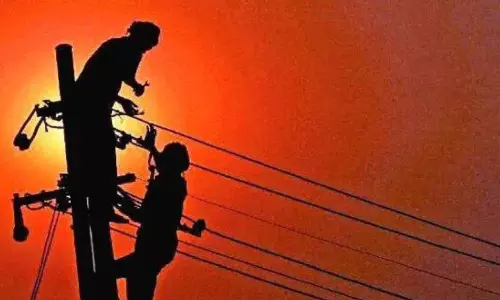 വൈ​ദ്യു​തി അ​പ​ക​ട​ങ്ങ​ൾ ആ​വ​ർ​ത്തി​ക്കാ​തി​രി​ക്കാ​ൻ