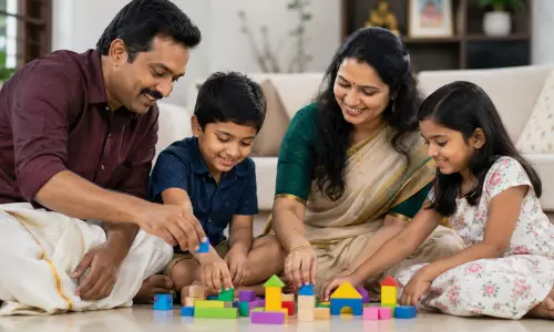 കളികളിലൂടെ മാറ്റാം കുട്ടികളുടെ ഫോൺ ഭ്രമം: സ്ക്രീന്‍ അഡിക്ഷന്‍ തടയാനുള്ള ചില വിനോദങ്ങൾ
