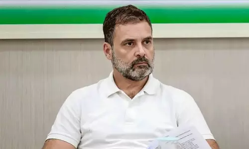 രാഹുൽ ഗാന്ധിയുടെ വിദേശ യാത്രകളെ പരിഹസിച്ച് സിനിമാ ശൈലിയിലെ പോസ്റ്ററുമായി ബി.ജെ.പി; ‘ആഗോള നേതാവെന്ന്’ കോൺഗ്രസിന്റെ മറുപടി