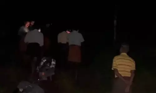 വനമേഖലയിൽ കുടുങ്ങിയ യുവാക്കളെ കണ്ടെത്തി