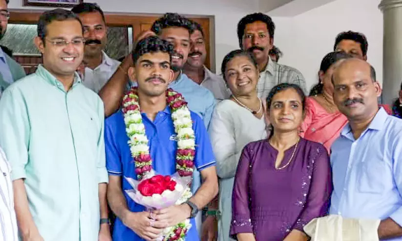കീം ഫലം പ്രഖ്യാപിച്ചു; റോഷൻ രാജുവിന് ഒന്നാം റാങ്ക് കീം ഫലം പ്രഖ്യാപിച്ചു; റോഷൻ രാജുവിന് ഒന്നാം റാങ്ക്