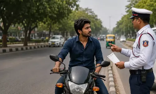 ഹെൽമറ്റ് ധരിക്കാതെ വാഹനമോടിച്ചാൽ മൂന്നുമാസം ലൈസൻസ് സസ്പെൻഡ് ചെയ്യാൻ നീക്കം