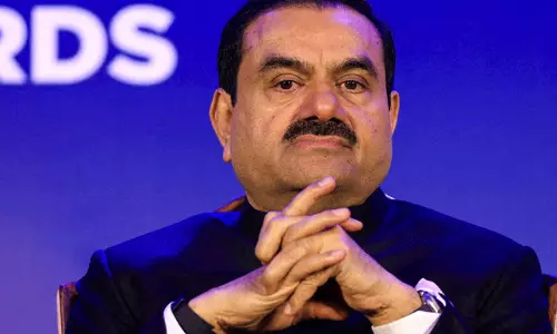 അദാനിക്ക് തിരിച്ചടി: ക്രിമിനൽ കുറ്റങ്ങൾ ഒഴിവാക്കുന്നതിൽ നീതിന്യായ വകുപ്പിനോട് വിശദീകരണം തേടി യു.എസ് കോടതി