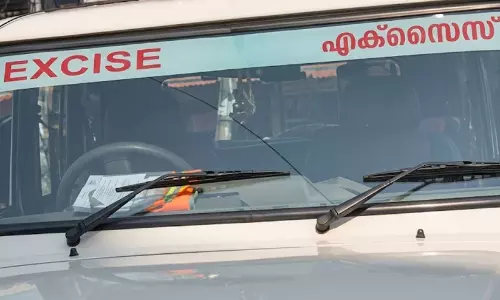 110 ലീറ്റർ വ്യാജ ചാരായം പിടികൂടി; അന്വേഷണം ഊർജിതമാക്കി എക്സൈസ്