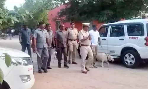 ചാമരാജ നഗർ ജില്ല കോടതിക്ക് വ്യാജ ബോംബ് ഭീഷണി ചാമരാജ നഗർ ജില്ല കോടതിക്ക് വ്യാജ ബോംബ് ഭീഷണി