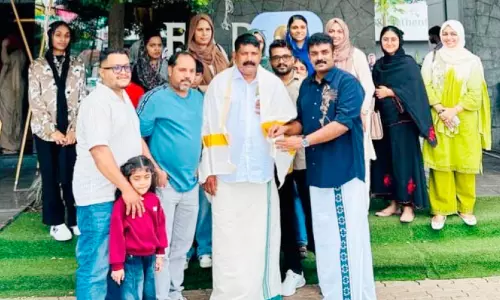 കനോലി കൂട്ടായ്മ സലാം മമ്പാട്ടുമൂലയെ ആദരിച്ചു