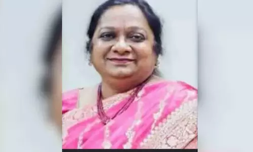 ഒ.ആർ.എസ് മുതൽ എക്സറേ മെഷീനുകൾ വരെ.... മെഡിക്കൽ ഉപകരണങ്ങളുടെ വിതരണത്തിൽ തട്ടിപ്പ് നടത്തി കോടികൾ വെട്ടിച്ച സംഭവം: ഡൽഹിയിൽ മുന് ആരോഗ്യ വകുപ്പ് ഉദ്യോഗസ്ഥ അറസ്റ്റിൽ ഒ.ആർ.എസ് മുതൽ എക്സറേ മെഷീനുകൾ വരെ.... മെഡിക്കൽ ഉപകരണങ്ങളുടെ വിതരണത്തിൽ തട്ടിപ്പ് നടത്തി കോടികൾ വെട്ടിച്ച സംഭവം: ഡൽഹിയിൽ മുന് ആരോഗ്യ വകുപ്പ് ഉദ്യോഗസ്ഥ അറസ്റ്റിൽ