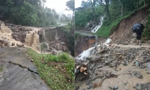 സിക്കിമിൽ കനത്ത മഴയെതുടർന്ന് മണ്ണിടിച്ചിലും വെള്ളപ്പൊക്കവും: മംഗന് ജില്ലയിൽ ബെയ്ലി പോലം ഒലിച്ചുപോയി സിക്കിമിൽ കനത്ത മഴയെതുടർന്ന് മണ്ണിടിച്ചിലും വെള്ളപ്പൊക്കവും: മംഗന് ജില്ലയിൽ ബെയ്ലി പോലം ഒലിച്ചുപോയി