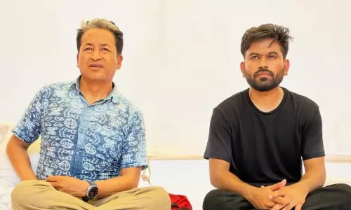 മക്കൾക്ക് നീതി ലഭിക്കാൻ തെരുവിലിറങ്ങേണ്ടി വരുന്നു, ഔർഭാഗ്യകരം; പ്രധാന്റെ രാജി ആവശ്യപ്പെട്ട് സി.ജെ.പി അനിശ്ചിതകാല നിരാഹാര സമരത്തിൽ മക്കൾക്ക് നീതി ലഭിക്കാൻ തെരുവിലിറങ്ങേണ്ടി വരുന്നു, ഔർഭാഗ്യകരം; പ്രധാന്റെ രാജി ആവശ്യപ്പെട്ട് സി.ജെ.പി അനിശ്ചിതകാല നിരാഹാര സമരത്തിൽ