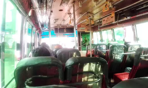 സ്വകാര്യ ബസുകളുടെ പണിമുടക്ക്; വിദ്യാർഥി യാത്രയും പ്രതിസന്ധിയിലേക്ക്