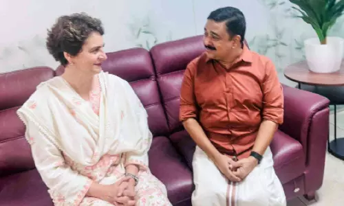 പെരിന്തല്മണ്ണയിലെ ‘ക്രിയ’ പ്രോജക്ടിന്റെ വിശദാംശങ്ങൾ തേടി പ്രിയങ്ക ഗാന്ധി പെരിന്തല്മണ്ണയിലെ ‘ക്രിയ’ പ്രോജക്ടിന്റെ വിശദാംശങ്ങൾ തേടി പ്രിയങ്ക ഗാന്ധി