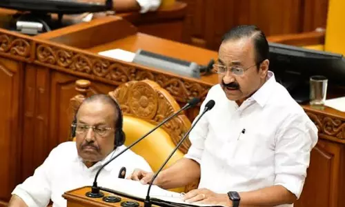 സ്ത്രീ സുരക്ഷാ പെൻഷൻ സ്ത്രീകളെ പറ്റിക്കാനുള്ള പദ്ധതിയെന്ന് മുഖ്യമന്ത്രി