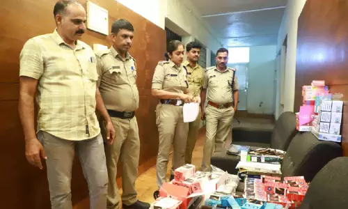 തലശ്ശേരിയിൽ രണ്ട് ലക്ഷത്തിന്റെ ഇ സിഗരറ്റുകൾ പിടികൂടി