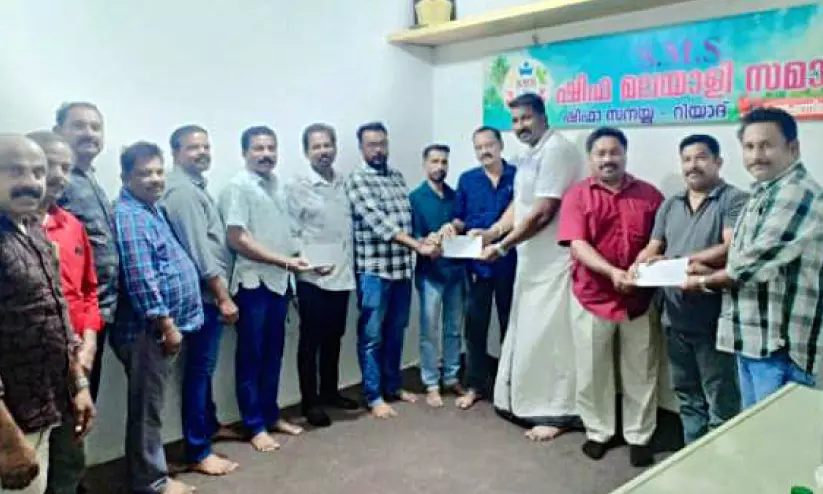 പ്രവാസികൾക്ക് കൈത്താങ്ങായി ഷിഫ മലയാളി സമാജം; ചികിത്സാ-വിവാഹ ധനസഹായങ്ങൾ വിതരണം ചെയ്തു പ്രവാസികൾക്ക് കൈത്താങ്ങായി ഷിഫ മലയാളി സമാജം; ചികിത്സാ-വിവാഹ ധനസഹായങ്ങൾ വിതരണം ചെയ്തു