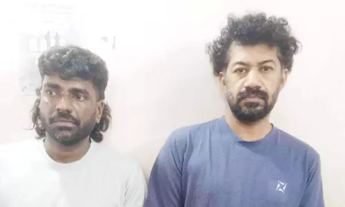 എം.ഡി.എം.എയും ഹൈബ്രിഡ് കഞ്ചാവുമായി രണ്ടുപേർ അറസ്റ്റിൽ എം.ഡി.എം.എയും ഹൈബ്രിഡ് കഞ്ചാവുമായി രണ്ടുപേർ അറസ്റ്റിൽ