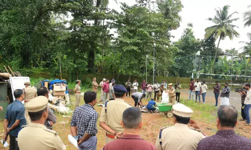സീറോ ഡ്രഗ് കാമ്പയിൻ; പൊലീസ് പിടിച്ചെടുത്ത കഞ്ചാവും എം.ഡി.എം.എയും നശിപ്പിച്ചു സീറോ ഡ്രഗ് കാമ്പയിൻ; പൊലീസ് പിടിച്ചെടുത്ത കഞ്ചാവും എം.ഡി.എം.എയും നശിപ്പിച്ചു