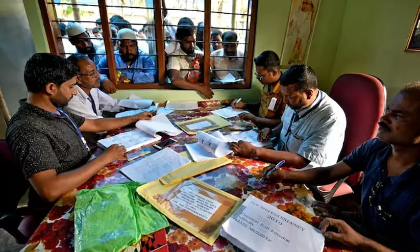 15 രേഖകൾ ഹാജരാക്കിയിട്ടും പൗരത്വം തെളിയിക്കാനായില്ല; അസം സ്വദേശിയെ വിദേശിയെന്ന് പ്രഖ്യാപിച്ച ഉത്തരവ് ശരിവെച്ച് ഗുവാഹത്തി ഹൈകോടതി 15 രേഖകൾ ഹാജരാക്കിയിട്ടും പൗരത്വം തെളിയിക്കാനായില്ല; അസം സ്വദേശിയെ വിദേശിയെന്ന് പ്രഖ്യാപിച്ച ഉത്തരവ് ശരിവെച്ച് ഗുവാഹത്തി ഹൈകോടതി