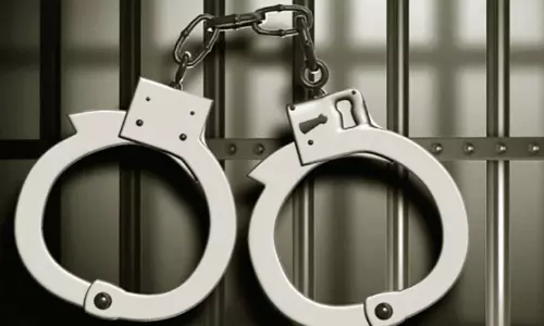 നിരോധിത പുകയില ഉൽപന്നങ്ങളുടെ വിൽപന: അച്ഛനും മകനും പിടിയിൽ