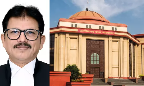 സ്കൂളുകളിൽ ഹിന്ദു പ്രാർഥന ചൊല്ലാൻ കുട്ടികളെ നിർബന്ധിക്കരുതെന്ന് ഛത്തീസ്ഗഡ് ഹൈകോടതി സ്കൂളുകളിൽ ഹിന്ദു പ്രാർഥന ചൊല്ലാൻ കുട്ടികളെ നിർബന്ധിക്കരുതെന്ന് ഛത്തീസ്ഗഡ് ഹൈകോടതി