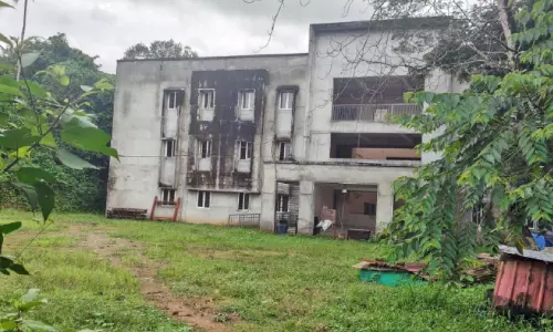 മുട്ടത്തെ ടൂറിസം പഠനകേന്ദ്ര നിർമാണം നിലച്ചു; ആസൂത്രണ പിഴവെന്ന് ആക്ഷേപം