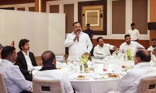 `രാഷ്ട്രീയ വിമർശനങ്ങളിൽ മാന്യത പാലിക്കണം; വിജയ് ക്കെതിരായ അപകീർത്തിപരാമർശത്തിൽ പ്രതികരണവുമായി മാണിക്കം ടാഗോർ