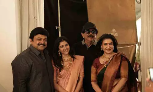 അന്ന് കാമറയിൽ പതിഞ്ഞ ആ മുഖം... വർഷങ്ങൾക്കിപ്പുറം വീണ്ടും; പ്രിയദർശന്റെ സംവിധാനത്തിൽ തിരിച്ചുവരവിനൊരുങ്ങി ലിസി അന്ന് കാമറയിൽ പതിഞ്ഞ ആ മുഖം... വർഷങ്ങൾക്കിപ്പുറം വീണ്ടും; പ്രിയദർശന്റെ സംവിധാനത്തിൽ തിരിച്ചുവരവിനൊരുങ്ങി ലിസി