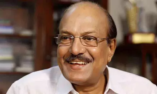തെറ്റുകൾ ചൂണ്ടിക്കാണിക്കാൻ ജനങ്ങൾക്ക് പൂർണ്ണ അധികാരമുണ്ട്; അക്ഷരപ്പിശക് ട്രോളുകളിൽ വിശദീകരണവുമായി പി.കെ. കുഞ്ഞാലിക്കുട്ടി തെറ്റുകൾ ചൂണ്ടിക്കാണിക്കാൻ ജനങ്ങൾക്ക് പൂർണ്ണ അധികാരമുണ്ട്; അക്ഷരപ്പിശക് ട്രോളുകളിൽ വിശദീകരണവുമായി പി.കെ. കുഞ്ഞാലിക്കുട്ടി