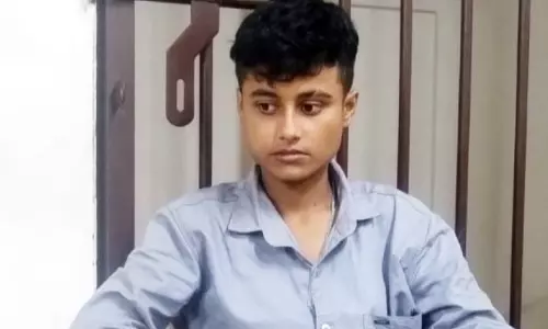 ആൺവേഷം ധരിച്ച് കഞ്ചാവ് കടത്ത് നടത്തിയ യുവതി പിടിയിൽ