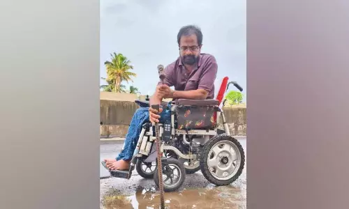 തടസ്സങ്ങൾ നിറഞ്ഞ വഴിയിലൂടെ തളരാത്ത മനസ്സുമായി സാദിഖ്