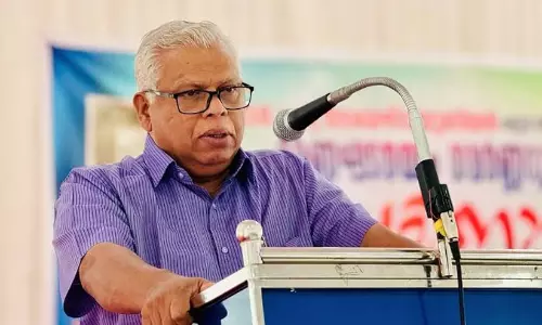 തെറ്റുതിരുത്തി ടി.കെ. ഗോവിന്ദനും വി. കുഞ്ഞികൃഷ്ണനും പാർട്ടിയിലേക്ക് തിരിച്ചുവരാം -എം.വി. ജയരാജൻ തെറ്റുതിരുത്തി ടി.കെ. ഗോവിന്ദനും വി. കുഞ്ഞികൃഷ്ണനും പാർട്ടിയിലേക്ക് തിരിച്ചുവരാം -എം.വി. ജയരാജൻ
