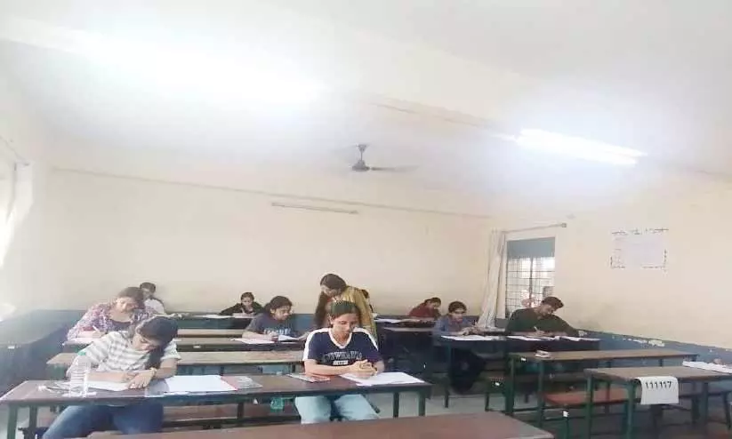 നീലക്കുറിഞ്ഞി പരീക്ഷ പൂര്ത്തിയായി നീലക്കുറിഞ്ഞി പരീക്ഷ പൂര്ത്തിയായി