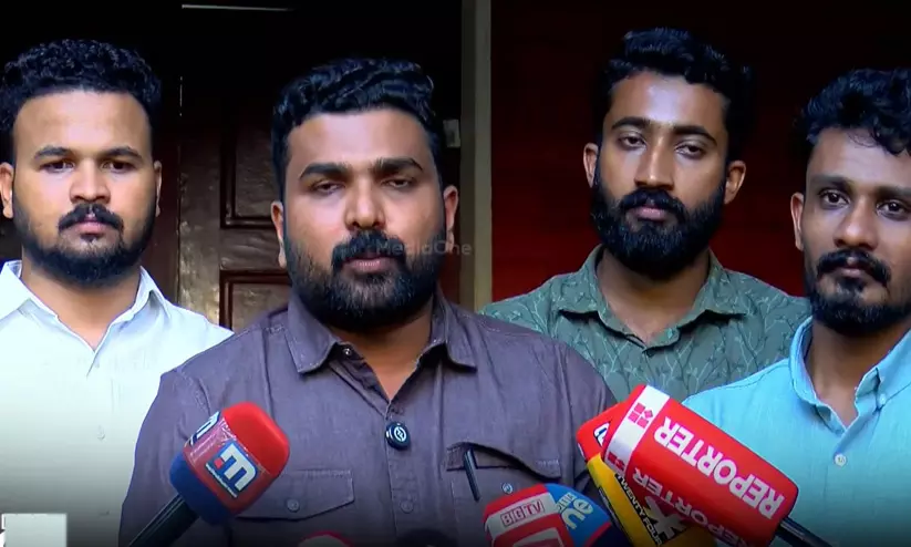 പി.എം ശ്രീയിൽ അടുത്ത സ്റ്റെപ്പ് വെക്കുന്നുണ്ടെങ്കിൽ എസ്.എഫ്.ഐ കേരളത്തിലുണ്ടെന്ന ബോധമുണ്ടാകണം -പി.എസ്. സഞ്ജീവ് പി.എം ശ്രീയിൽ അടുത്ത സ്റ്റെപ്പ് വെക്കുന്നുണ്ടെങ്കിൽ എസ്.എഫ്.ഐ കേരളത്തിലുണ്ടെന്ന ബോധമുണ്ടാകണം -പി.എസ്. സഞ്ജീവ്