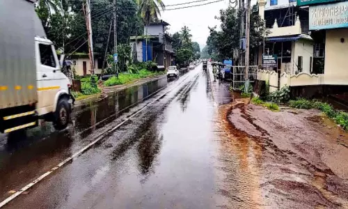 മ​ട്ട​ന്നൂ​ർ-​ഇ​രി​ട്ടി റൂട്ടി​ലെ സ്വ​കാ​ര്യ ബ​സു​ക​ളു​ടെ മ​ത്സ​ര​യോ​ട്ടം;   ഇ​ന്ന് ഉ​ന്ന​ത​ത​ല യോ​ഗം
