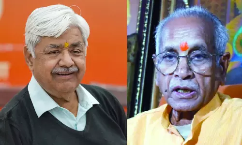 Alok Kumar, Champat Rai