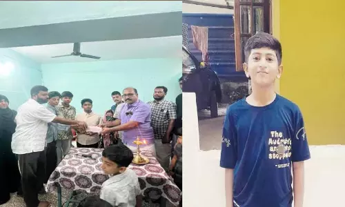 മകൻ ബാക്കിവെച്ച ആഗ്രഹക്കടം വീട്ടി മാതാപിതാക്കൾ; സൽമാന്റെ ഓർമ്മയ്ക്കായി ഗാന്ധിഭവനിലേക്ക് സഹായഹസ്തം മകൻ ബാക്കിവെച്ച ആഗ്രഹക്കടം വീട്ടി മാതാപിതാക്കൾ; സൽമാന്റെ ഓർമ്മയ്ക്കായി ഗാന്ധിഭവനിലേക്ക് സഹായഹസ്തം