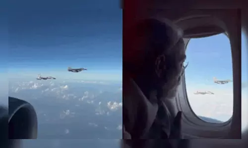 ഇന്തോനേഷ്യൻ വ്യോമാതിർത്തിയിൽ മോദിയുടെ വിമാനത്തിന് എഫ്-16, സുഖോയ്-30  യുദ്ധവിമാനങ്ങളുടെ അകമ്പടി
