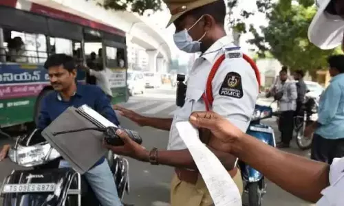 പകുതി നിരക്കിൽ പിഴയടയക്കൽ; ബംഗളൂരുവിൽ 14 ദിവസത്തിൽ പിരിഞ്ഞത് 18 കോടി പകുതി നിരക്കിൽ പിഴയടയക്കൽ; ബംഗളൂരുവിൽ 14 ദിവസത്തിൽ പിരിഞ്ഞത് 18 കോടി